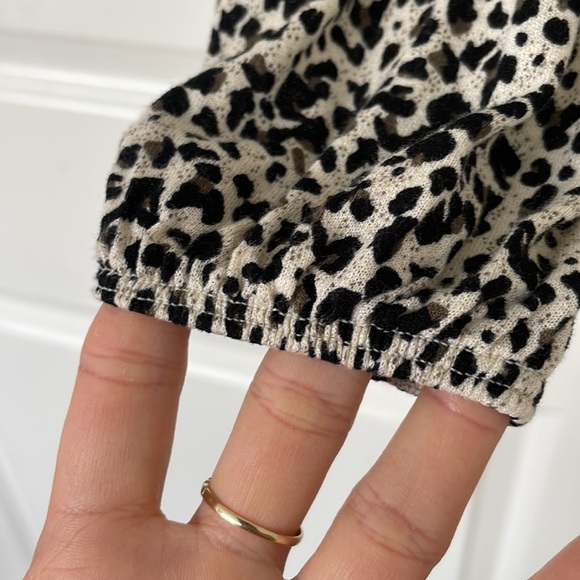 Leopard pattern blouse - Picture 3 of 4